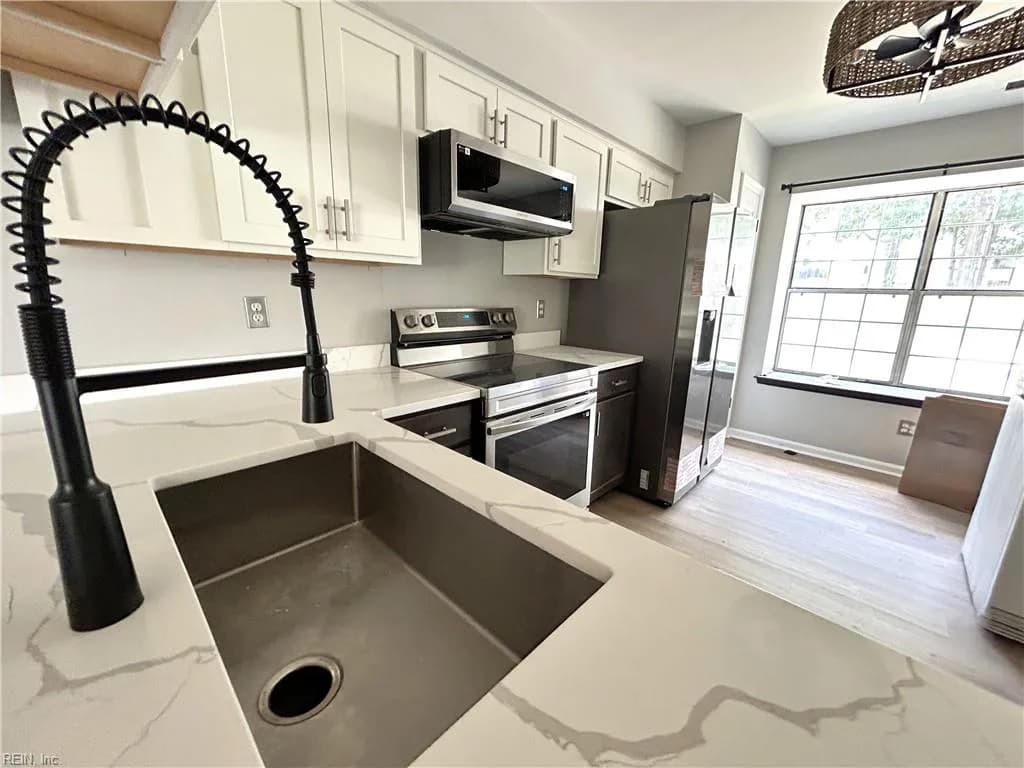 54 Treasure KY, HAMPTON VA 23666 - Photo 3