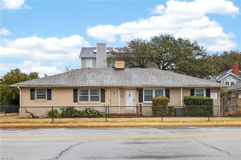 7709 Atlantic AVE #B, Virginia Beach — 3 bed Residential, 957 sqft