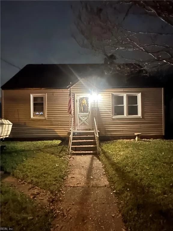 1135 Jasmine ST, HAMPTON VA 23663 - Photo 4