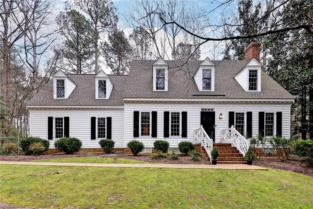 111 Windsor WAY, Williamsburg — 3 bed Residential, 2,360 sqft