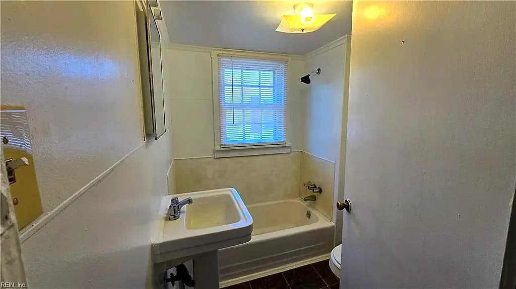 311 Council RD, FRANKLIN VA 23851 - Photo 5