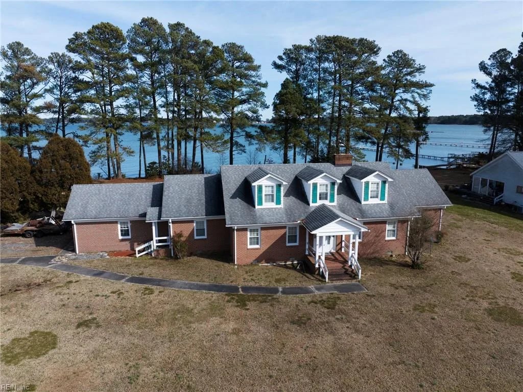 2406 Hallieford RD, HALLIEFORD VA 23068