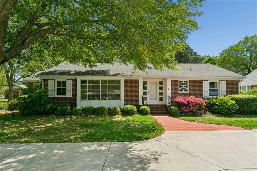 812 Poquoson AVE, POQUOSON VA 23662 - Photo 2