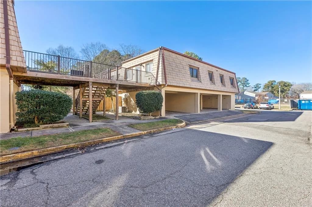 1561 Malibu PL, NEWPORTNEWS VA 23608 - Main photo