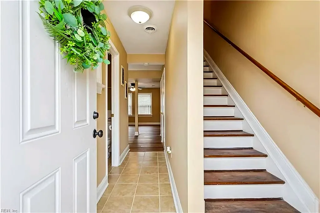 1630 Darren CIR, PORTSMOUTH VA 23701 - Photo 4