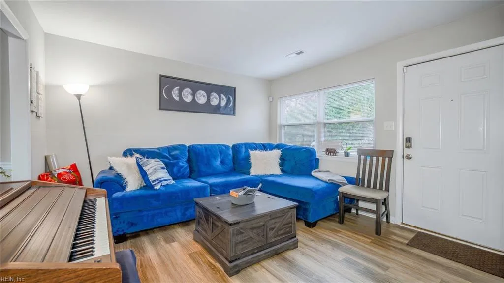 60 Sycamore AVE, NEWPORTNEWS VA 23607 - Photo 3