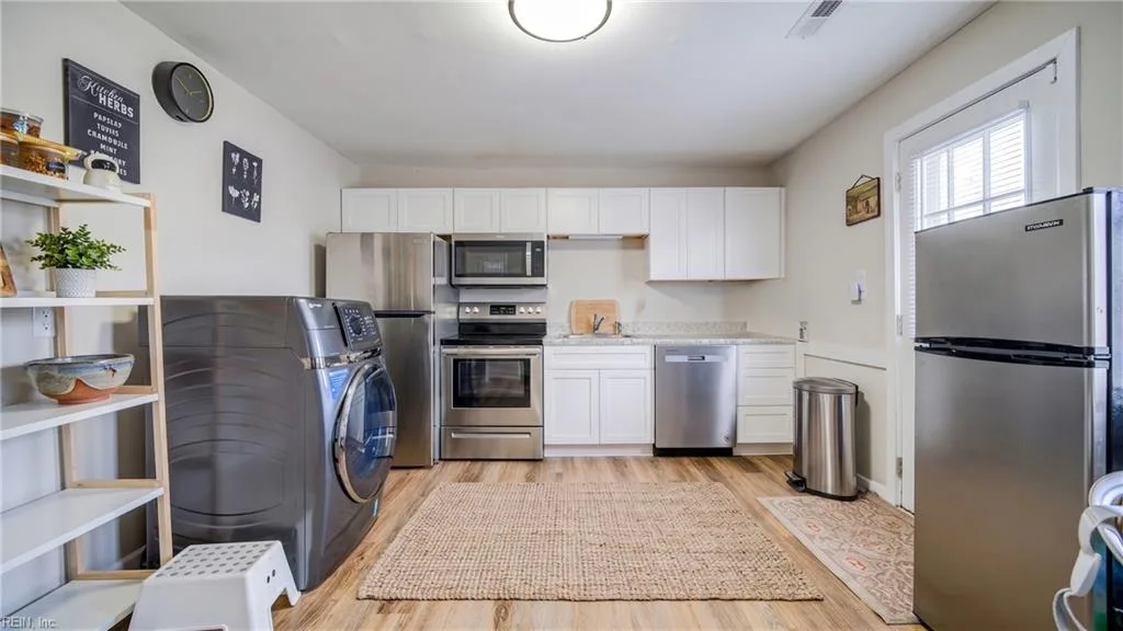 60 Sycamore AVE, NEWPORTNEWS VA 23607 - Photo 5