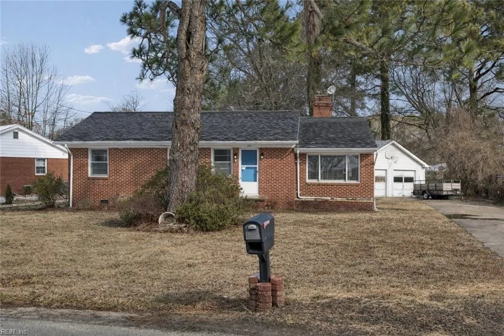206 Shamrock AVE, Yorktown — 4 bed Residential, 1,620 sqft