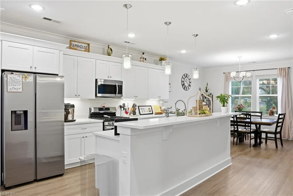 2917 Pretty Lake AVE, NORFOLK VA 23518 - Photo 4