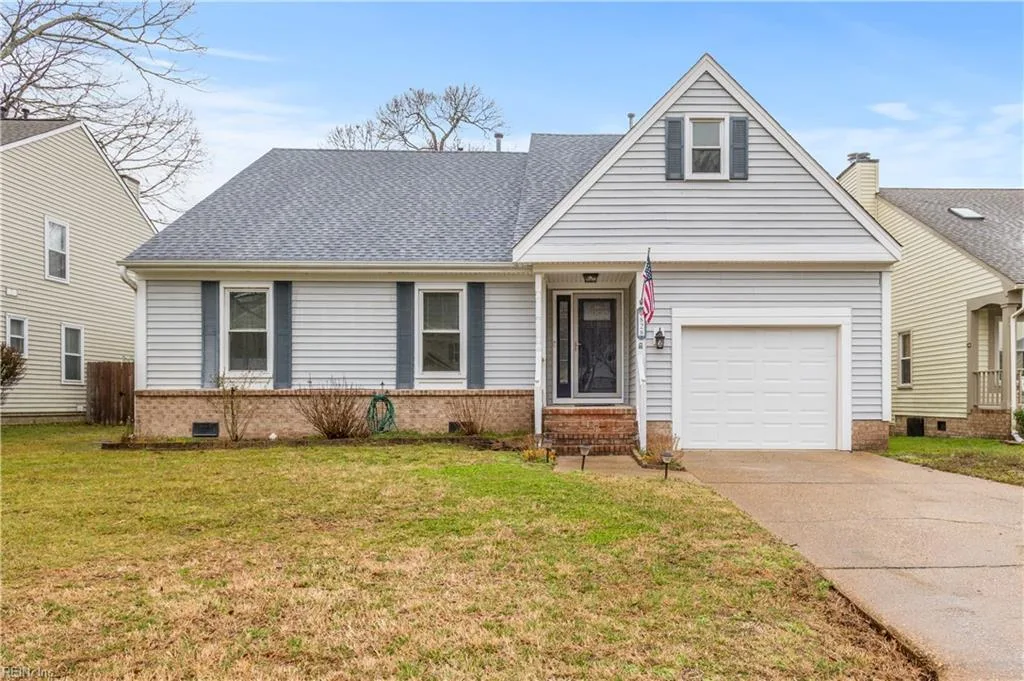 828 Hardwood DR, Chesapeake — 3 bed Residential, 1,812 sqft