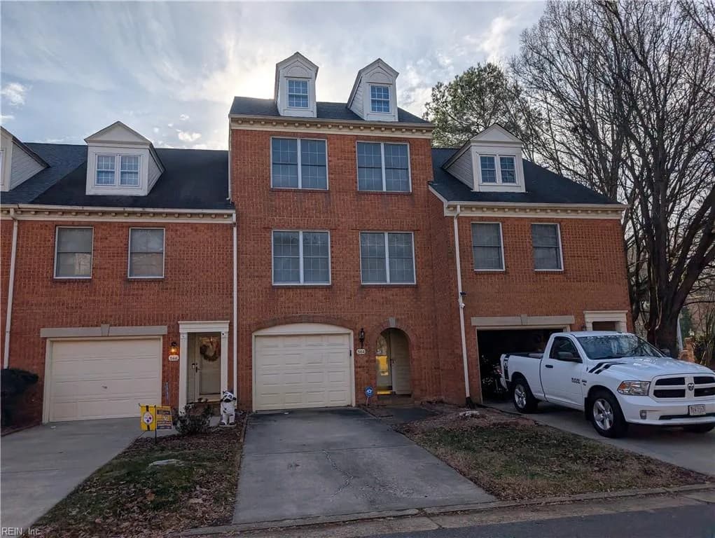 564 Todd TRL, NEWPORT NEWS VA 23602 - Main photo