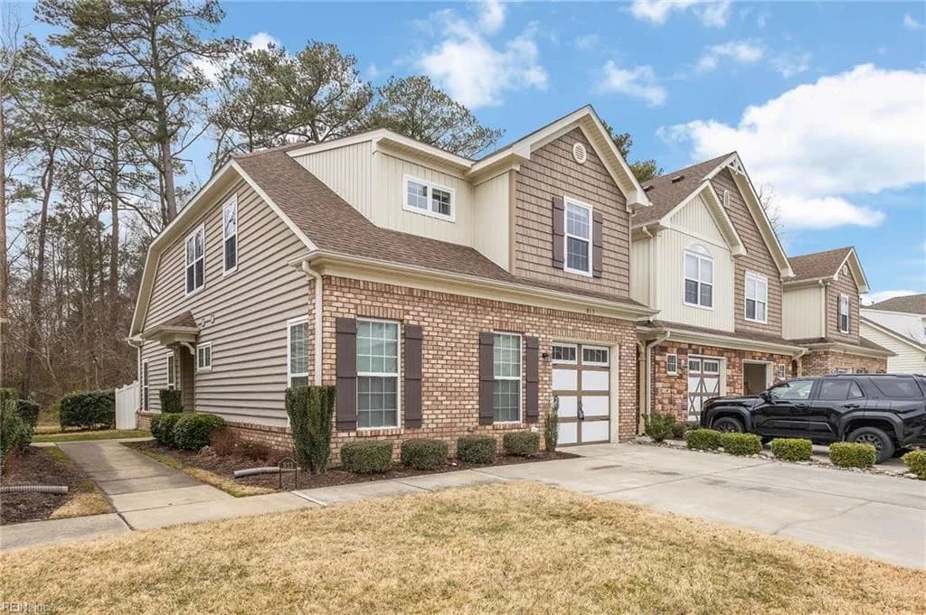 813 Tiffany Green CT, CHESAPEAKE VA 23320 - Main photo