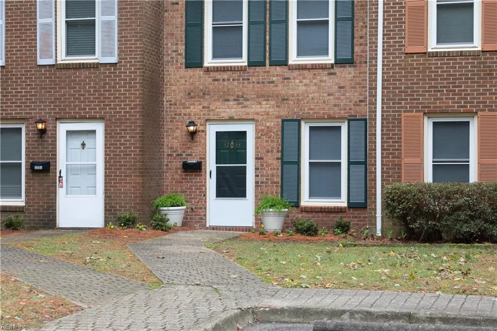 3235 Clover Hill DR, PORTSMOUTH VA 23703
