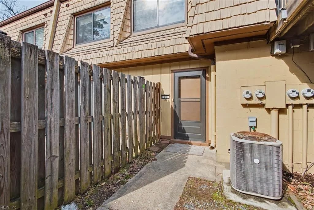 1511 Monterry PL, NEWPORTNEWS VA 23608 - Photo 3