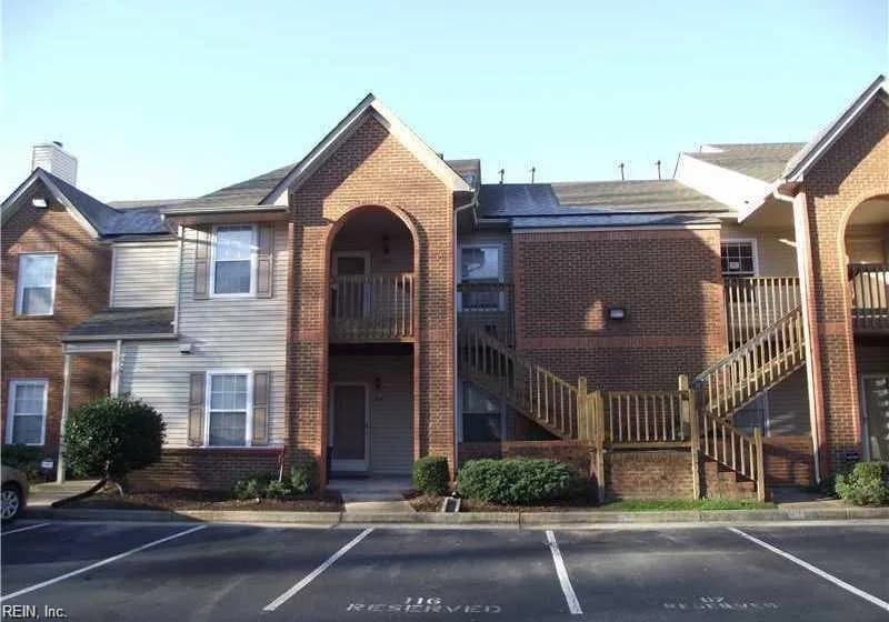 873 Gas Light LN, VIRGINIA BEACH VA 23462 - Main photo