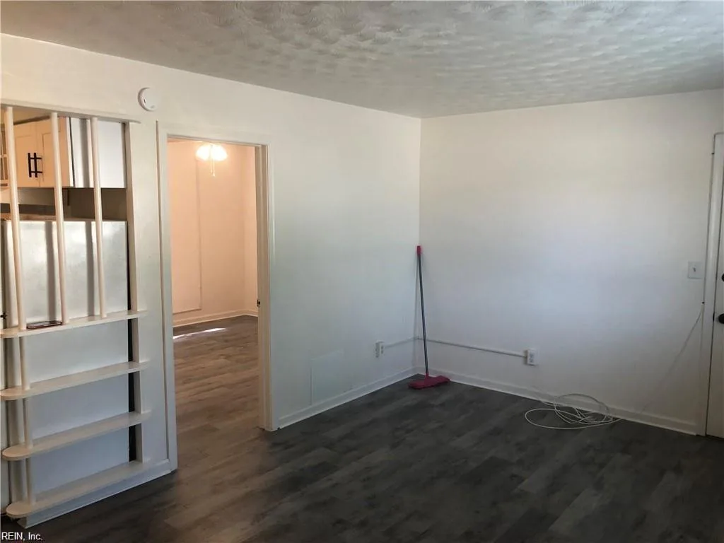 2403 Sewells Point RD #3, NORFOLK VA 23513 - Photo 3