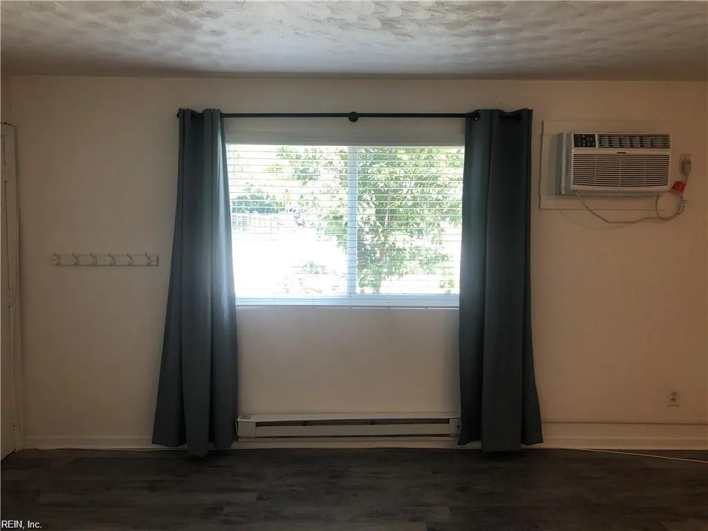 2403 Sewells Point RD #3, NORFOLK VA 23513 - Photo 4