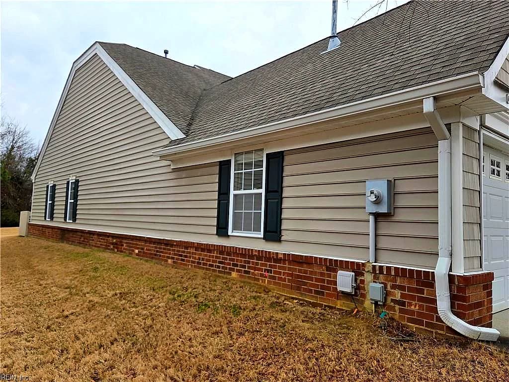 125 Lands End LN, CARROLLTON VA 23314 - Photo 3