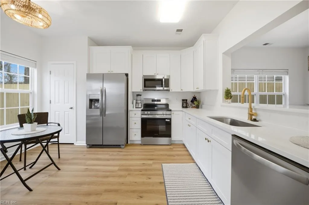 1082 Longstreet AVE #A, VIRGINIABEACH VA 23451 - Photo 3