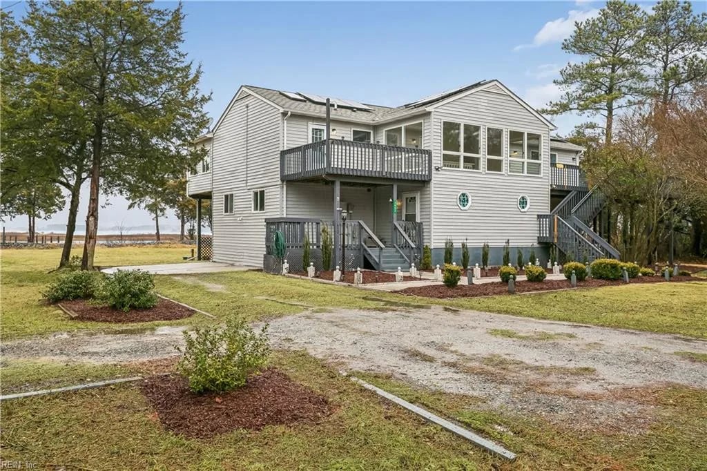 3452 Kings Creek LN, HAYES VA 23072