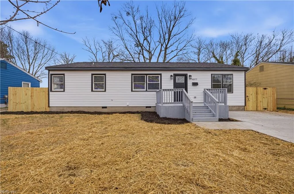 4817 81st ST, Hampton — 3 bed Residential, 1,450 sqft