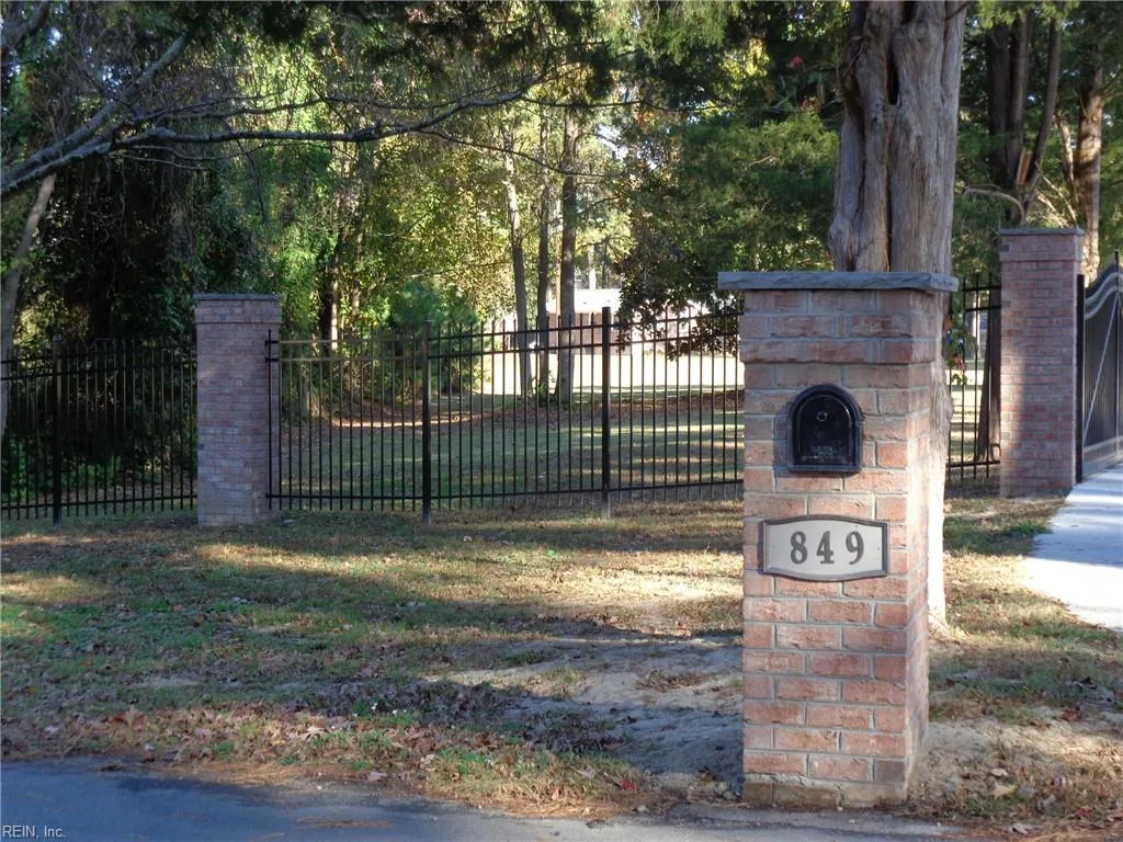 849 E Sparrow RD, VIRGINIABEACH VA 23464