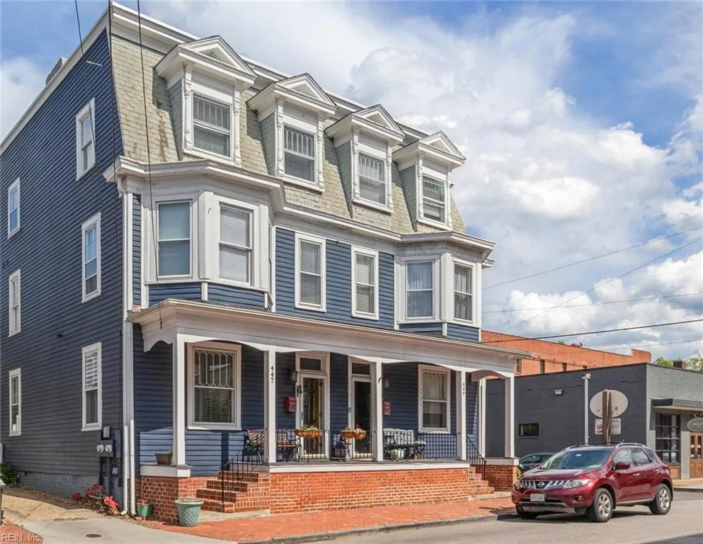 447 Dinwiddie ST, Portsmouth — 4 bed Residential, 2,407 sqft