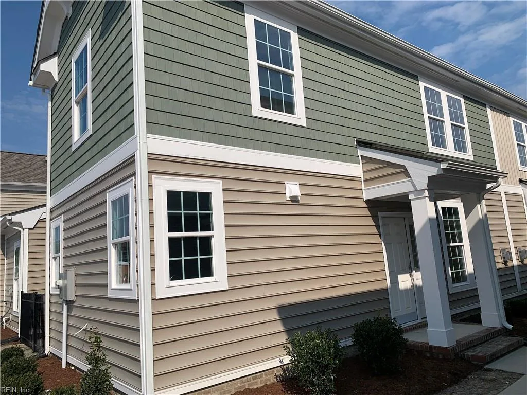1014 Robinson RD #8A, Suffolk — 3 bed Residential, 1,584 sqft