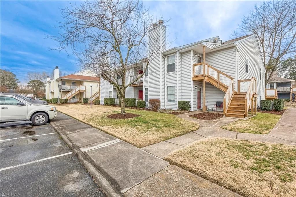 4175 Thalia Station CIR #204, VIRGINIABEACH VA 23452 - Photo 2
