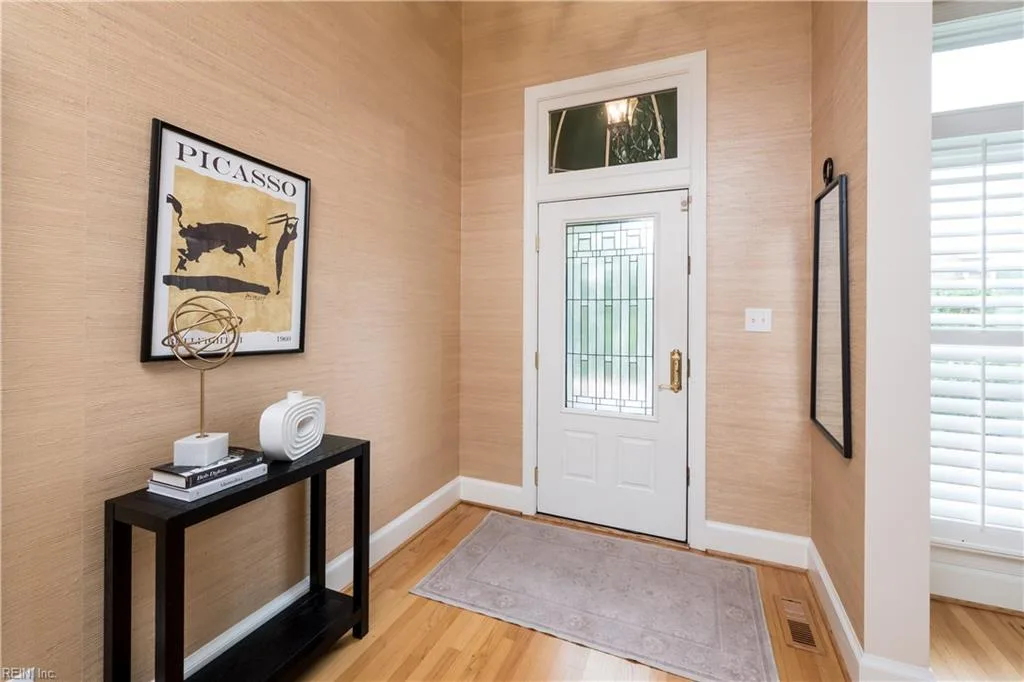 270 Tazewell ST, NORFOLK VA 23510 - Photo 4