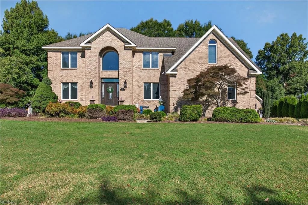 113 Windy Point DR, Suffolk — 4 bed Residential, 3,080 sqft