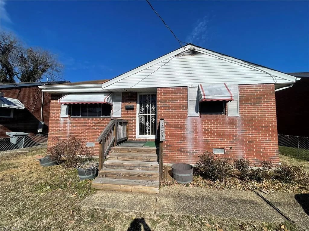 1212 Rowe ST, Hampton — 3 bed Residential, 1,133 sqft
