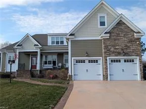 3121 Summerhouse DR, Suffolk — 5 bed Residential, 2,750 sqft