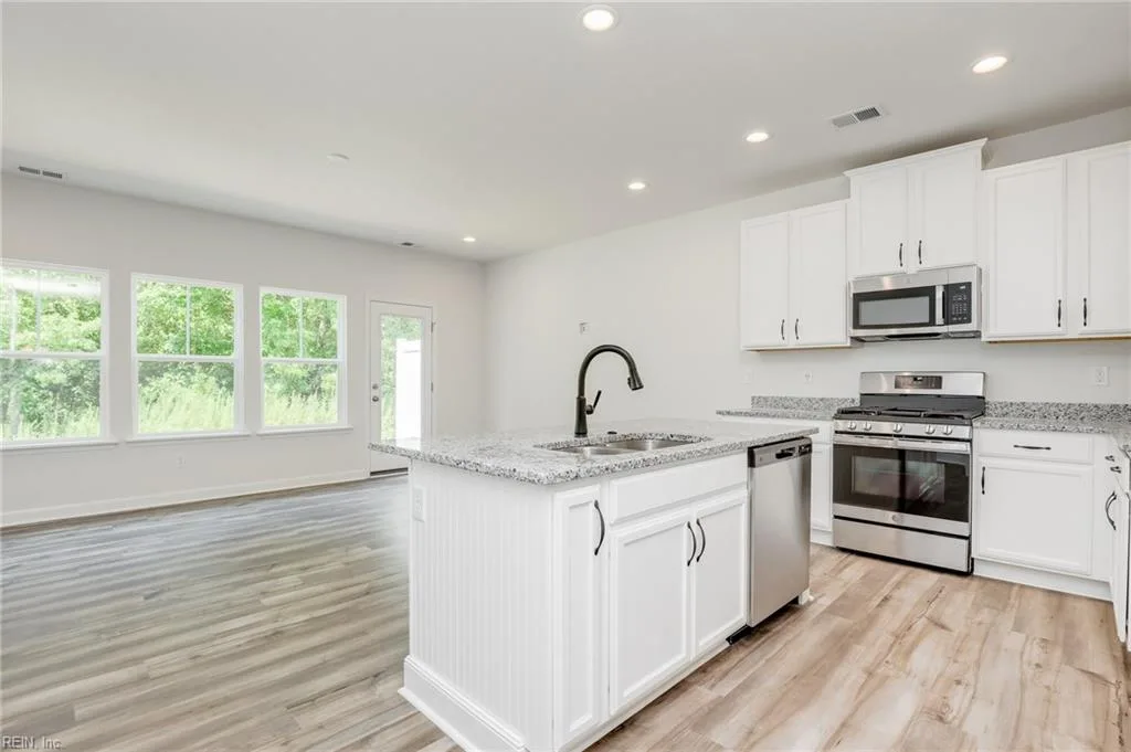1008 Serene RD #101, SUFFOLK VA 23435 - Photo 4