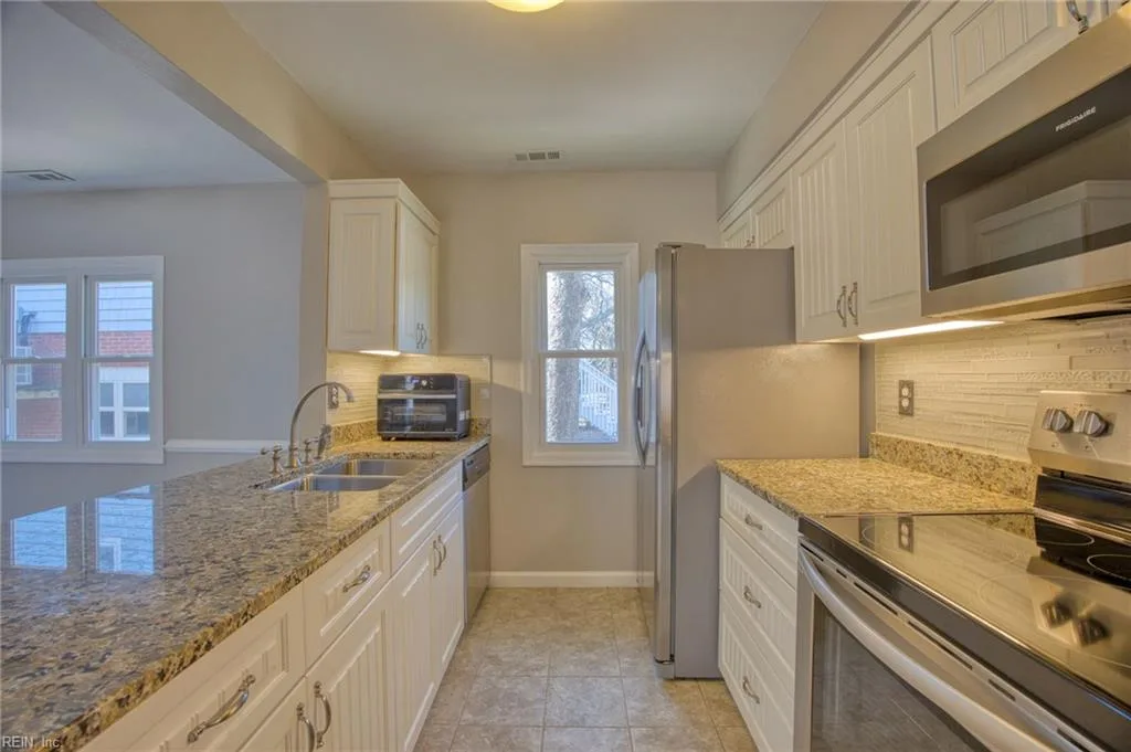 2311 Merry Oaks CT, VIRGINIABEACH VA 23451 - Photo 5