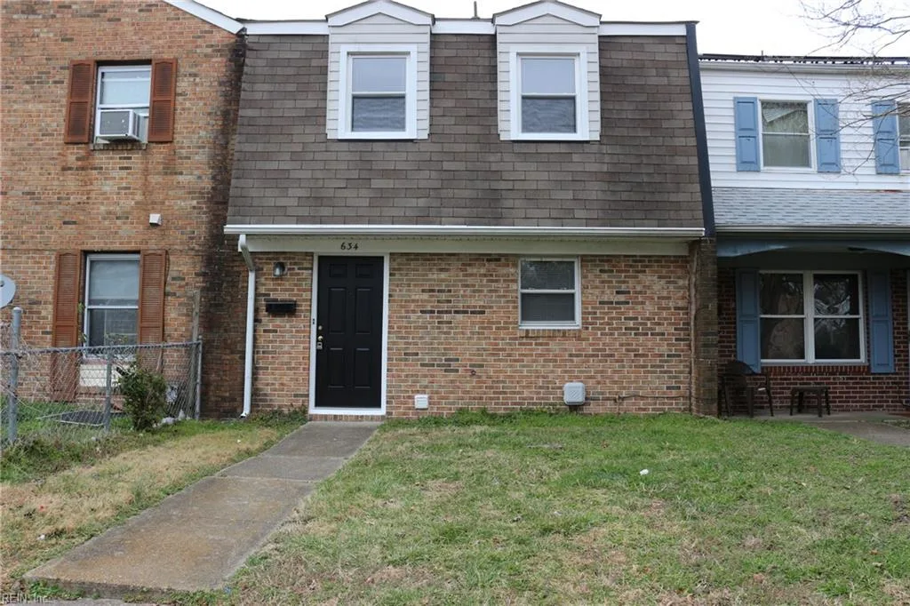 634 Redkirk LN, Virginia Beach — 3 bed Residential, 1,400 sqft