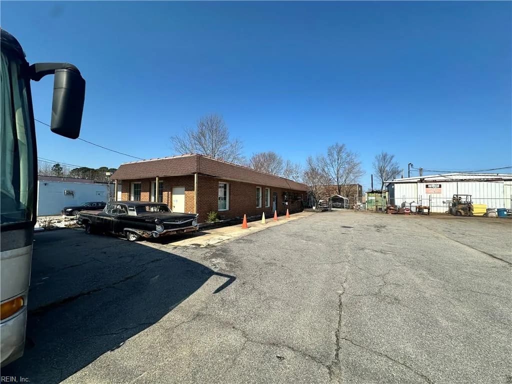 1702 Southern BLVD, VIRGINIABEACH VA 23454 - Photo 3
