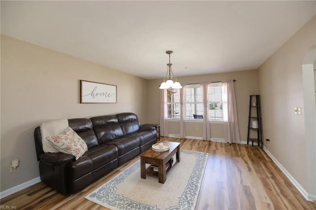 49 Wendfield CIR, NEWPORTNEWS VA 23601 - Photo 5