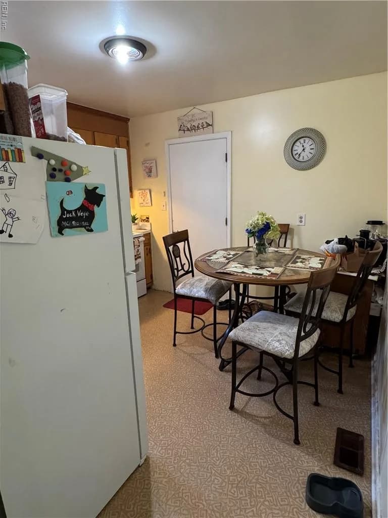 345 Beechmont DR, NEWPORTNEWS VA 23608 - Photo 5