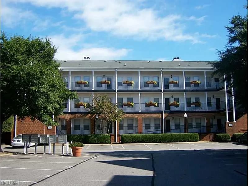 101 Westover AVE #106, NORFOLK VA 23517 - Photo 2