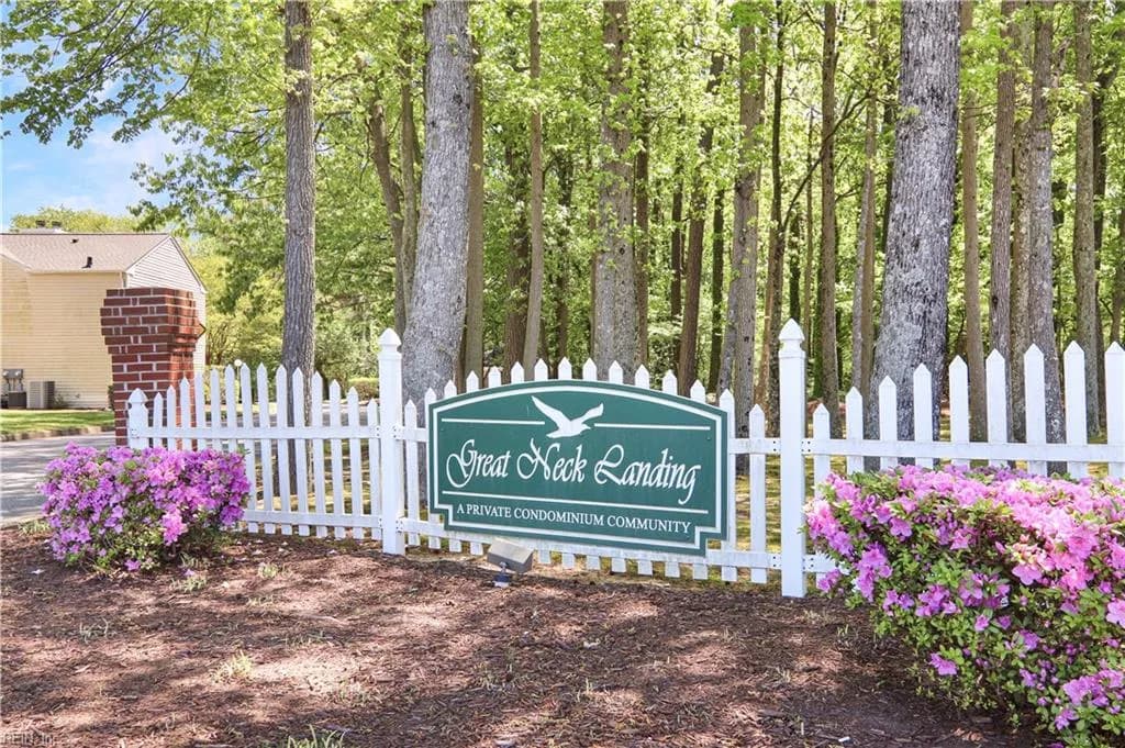 2133 Refuge CT, VIRGINIABEACH VA 23454 - Photo 2
