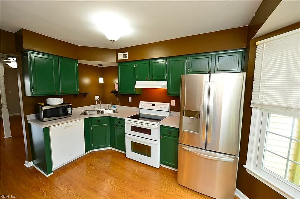 809 Christa CT, VIRGINIA BEACH VA 23462 - Main photo
