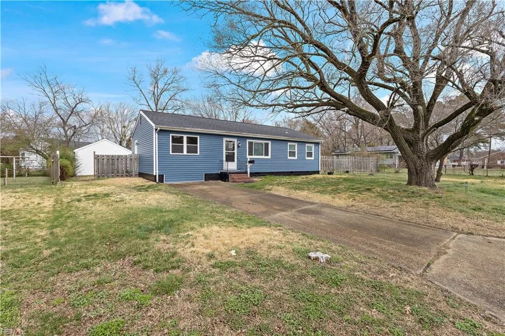 4902 Hazelwood RD, HAMPTON VA 23605 - Photo 3