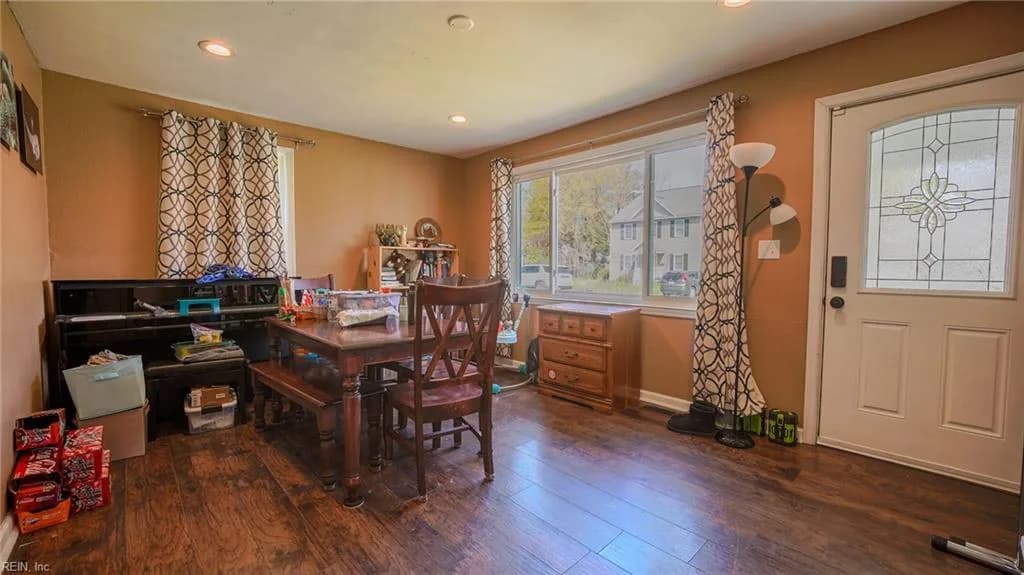2712 Mark ST, CHESAPEAKE VA 23324 - Photo 4