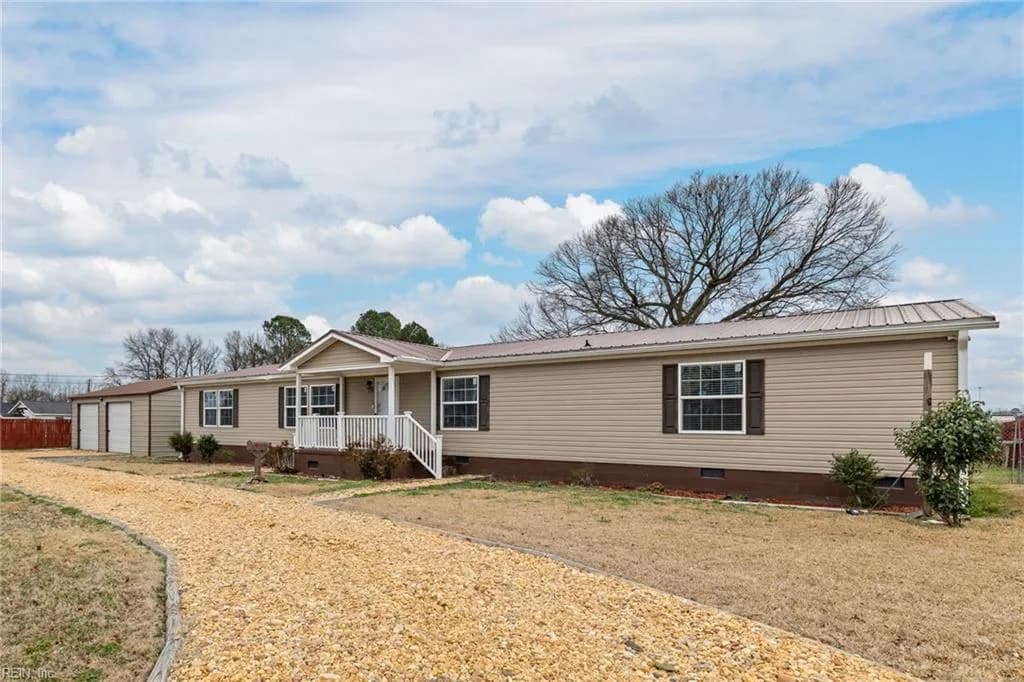 118 Harris AVE, EMPORIA VA 23847 - Photo 2