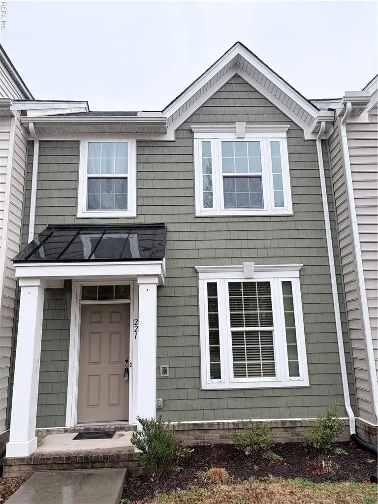 221 Brittlebrush DR, PORTSMOUTH VA 23701 - Photo 2