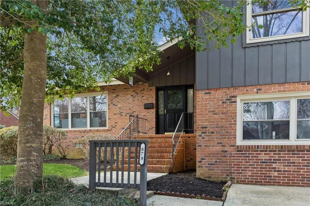 879 Loraine DR, Newport News — 4 bed Residential, 2,268 sqft