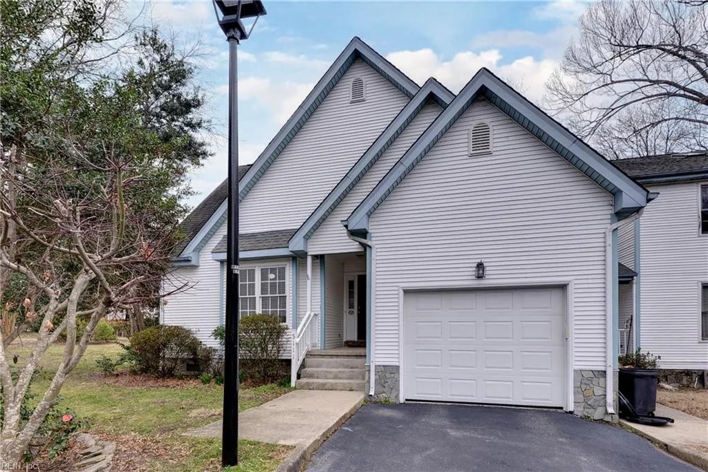 5111 Greenwich MEWS, Williamsburg — 3 bed Residential, 1,887 sqft