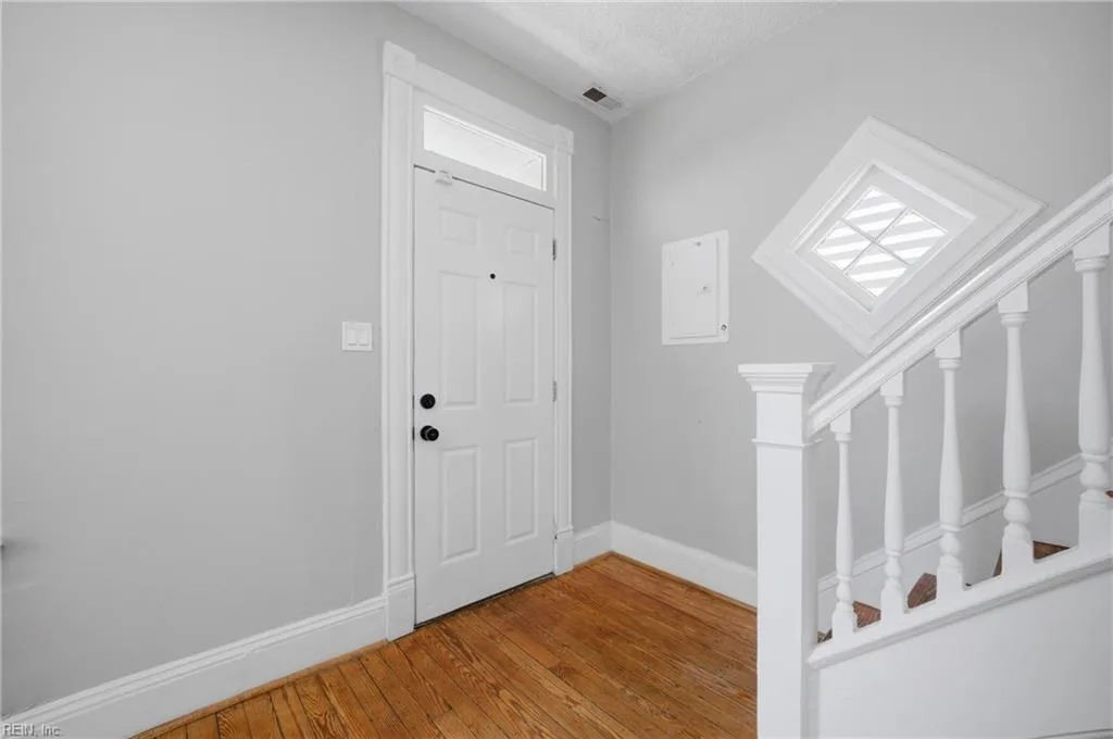 824 W 41st ST, NORFOLK VA 23508 - Photo 5