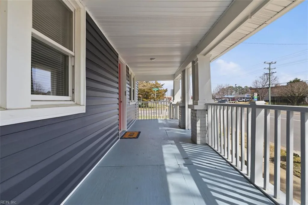 153 N Birdneck RD, VIRGINIABEACH VA 23451 - Photo 4